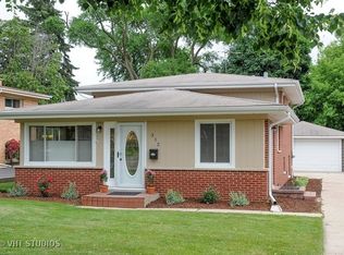312 Kenloch Ave, Libertyville, IL