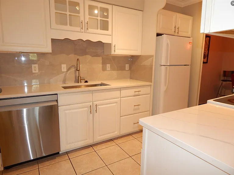 2612 Custer Pkwy #D — Photo 11