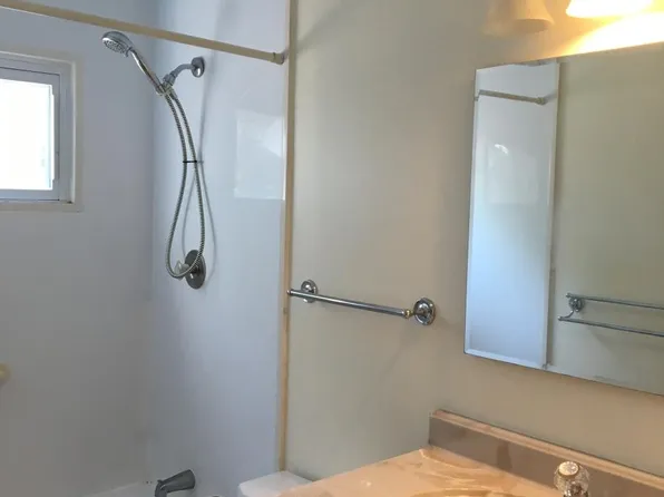 14 Davies Rd, Newark, DE 19713