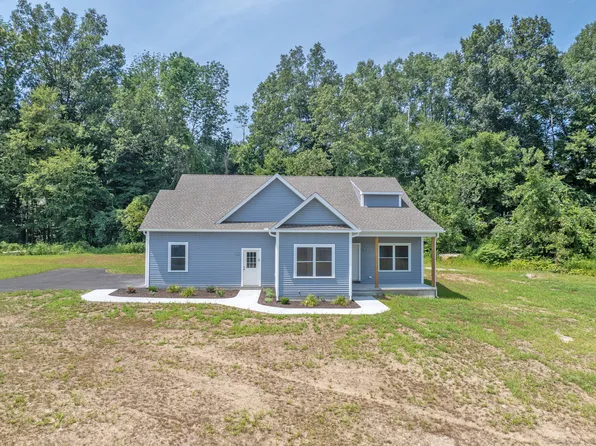 17 Tommy Court, Norwich, CT 06360