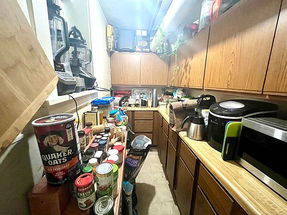 5th image of 2920 E Hampshire St #2922