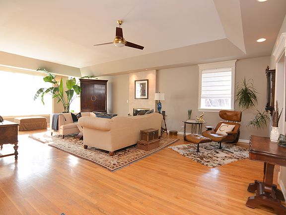 5th image of 2158 W Race Ave #2