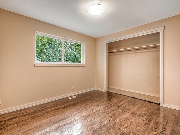 4th image of 21451 99th Ave S
