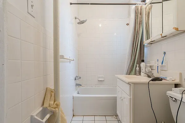 Rented by J & M Realty Services Corp (Management) | media 14