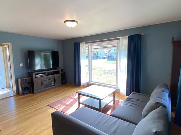 4th image of 3458 S Strothmann Dr