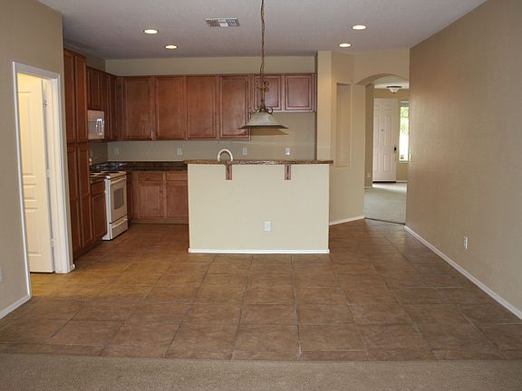 FROM FAM RM TO EAT-IN KITCHEN