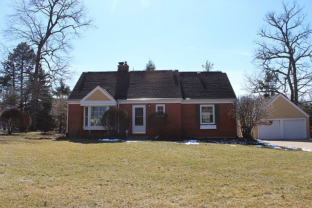1st image of 19351 W Fairview Dr