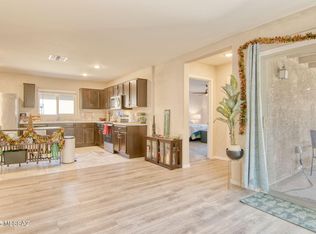 105 E Manor View Rd, Tucson, AZ 85756