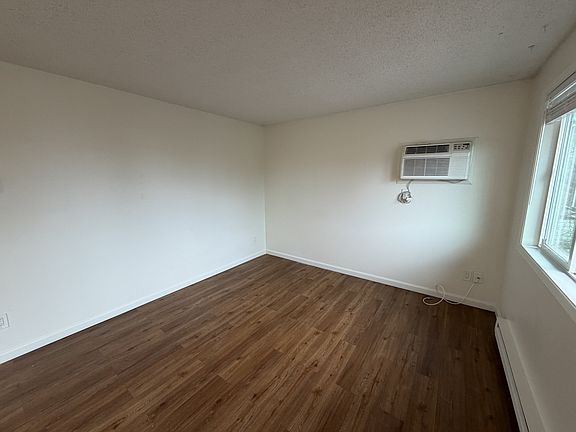 5th image of 226 E 7th Ave APT 1