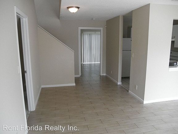 3rd image of 501 Cypress Way W