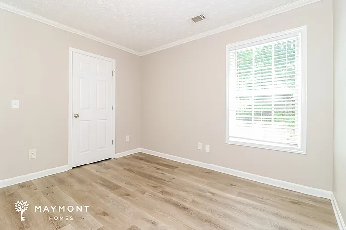700 Castlebrooke Dr — Photo 9