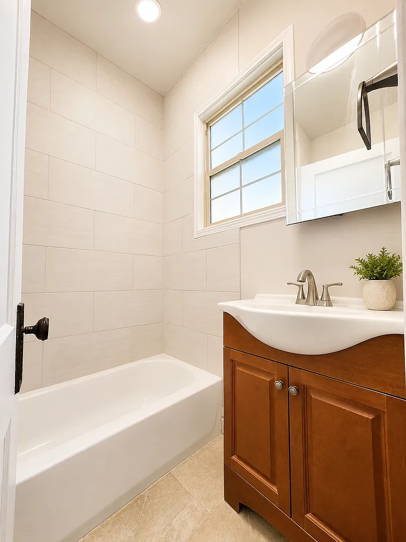 Beautifully Renovated Studio in the Heart of Pueblo | Modern Finishes & Prime Location | Move-In ... — Photo 4