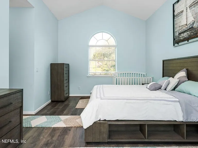 425 Oak Pond Dr — Photo 24