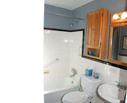 2nd image of 1025 Old Ln