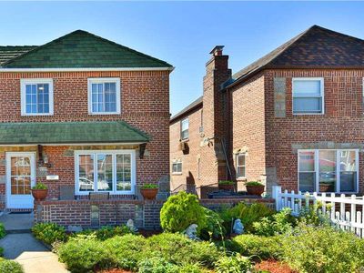 61-30 79th St, Middle Village, NY, 11379