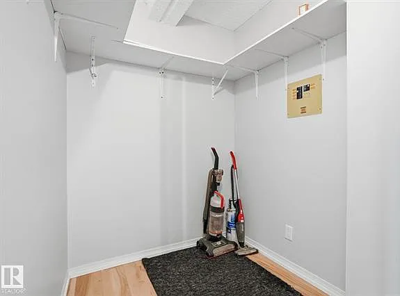 9918 101st St NW — Photo 21