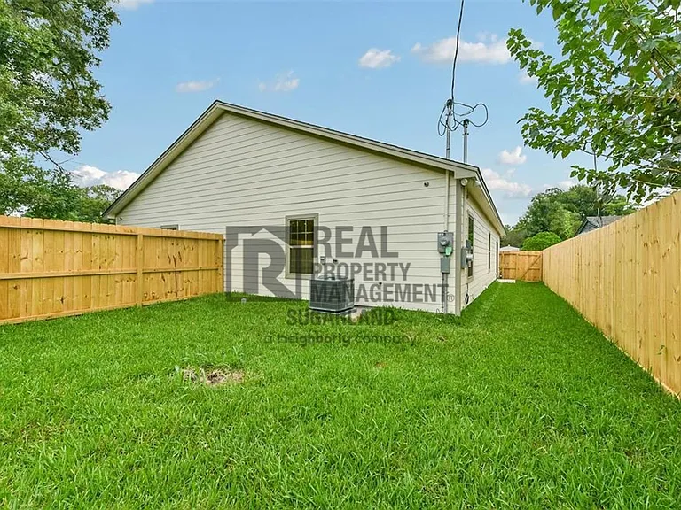 4810 Wilmington St — Photo 15
