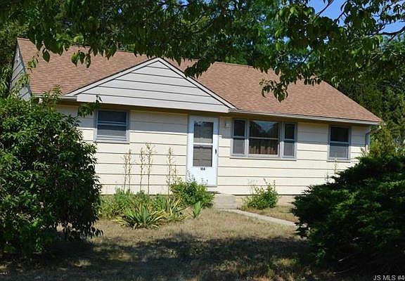 5th image of 106 Marian St