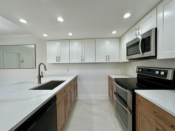 4th image of 9148 SW 23rd Street #A