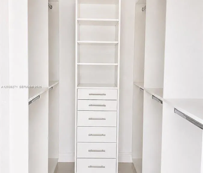6039 Collins Ave #401 — Photo 12