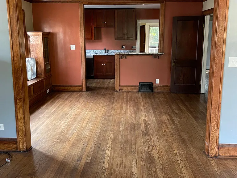 9807 Baltic Rd — Photo 6