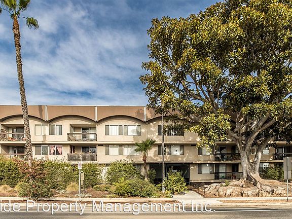 2nd image of 12221 San Vicente Blvd #102