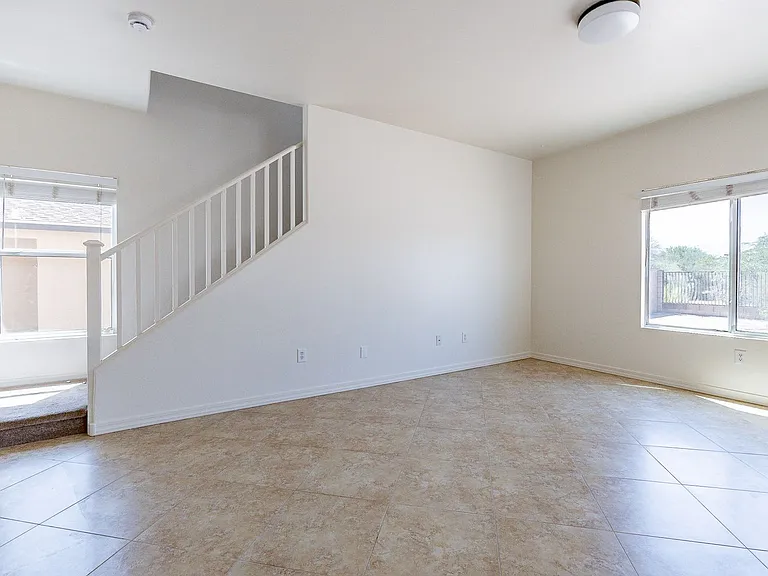 1083 W Calle Vista De Suenos — Photo 17