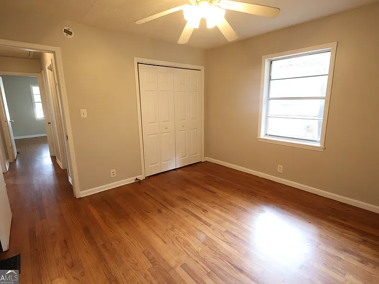 615 N Jefferson St NE — Photo 13