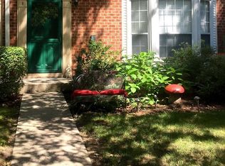 290 Larch Ln, Mahwah, NJ 07430