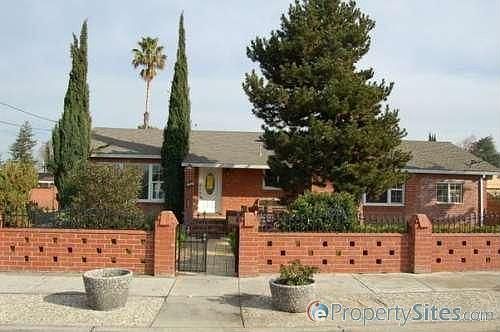 2nd image of 1372 San Tomas Aquino Rd