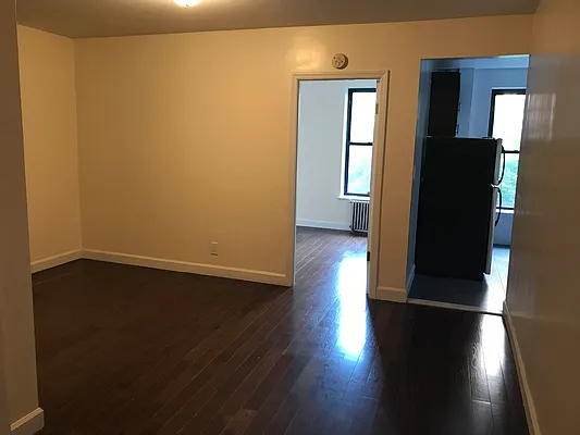 Rented by Tip Top Realty Corp | media 3