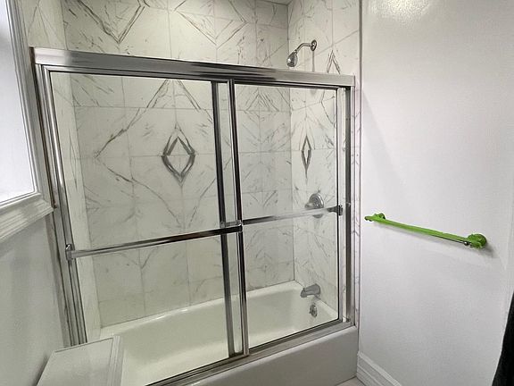5th image of 145 Grand St APT 1