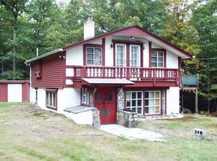 130 Neil Thompson Rd, Hawley, PA 18435