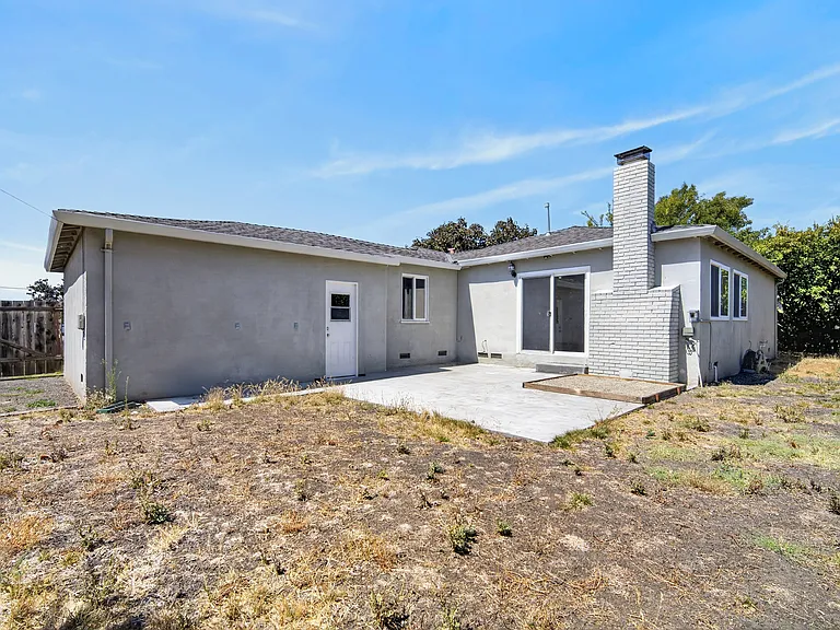 2045 Larsen Ct — Photo 27