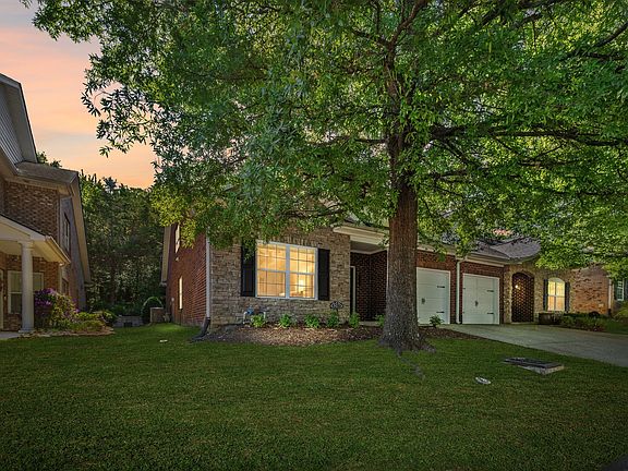 2nd image of 905 Catlow Ct