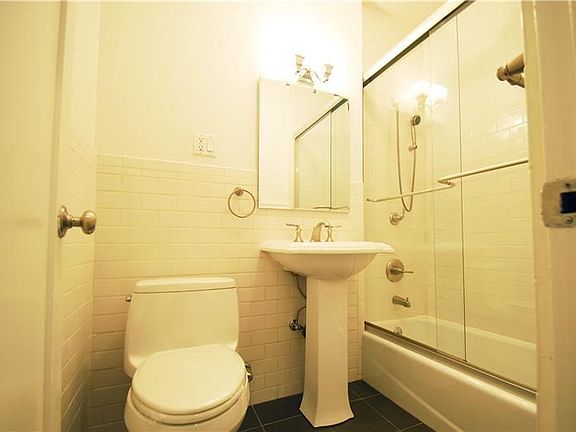 5th image of 21 Gramercy Park S APT 1C