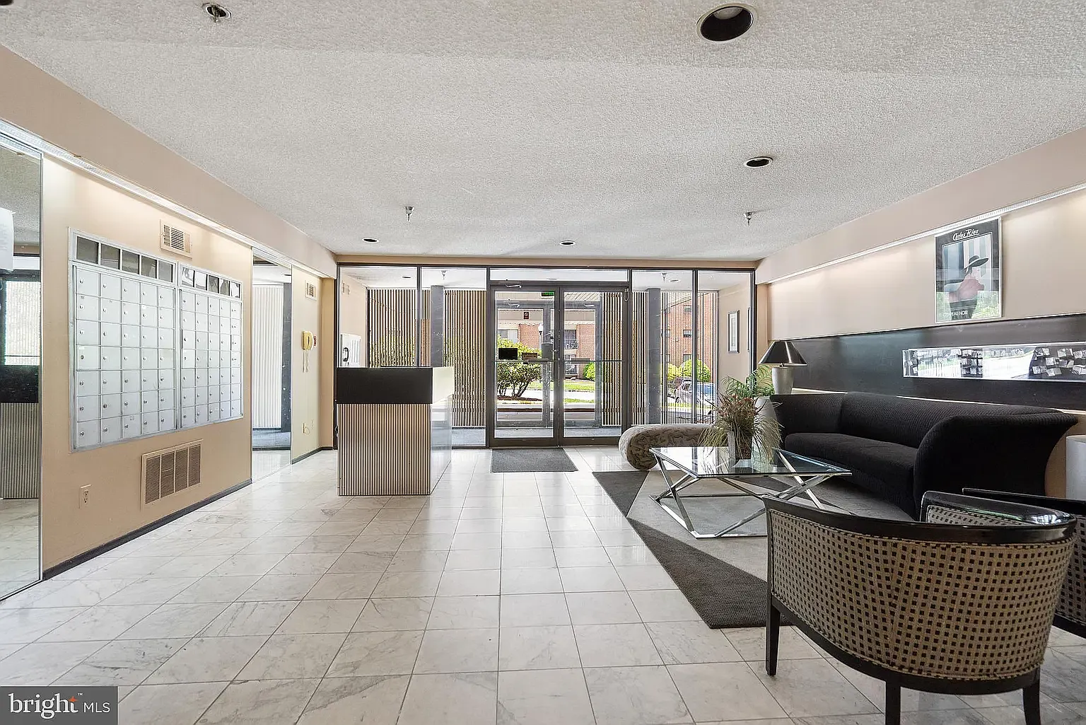 2 bed, 1128 sqft, $2,100 — Photo 2