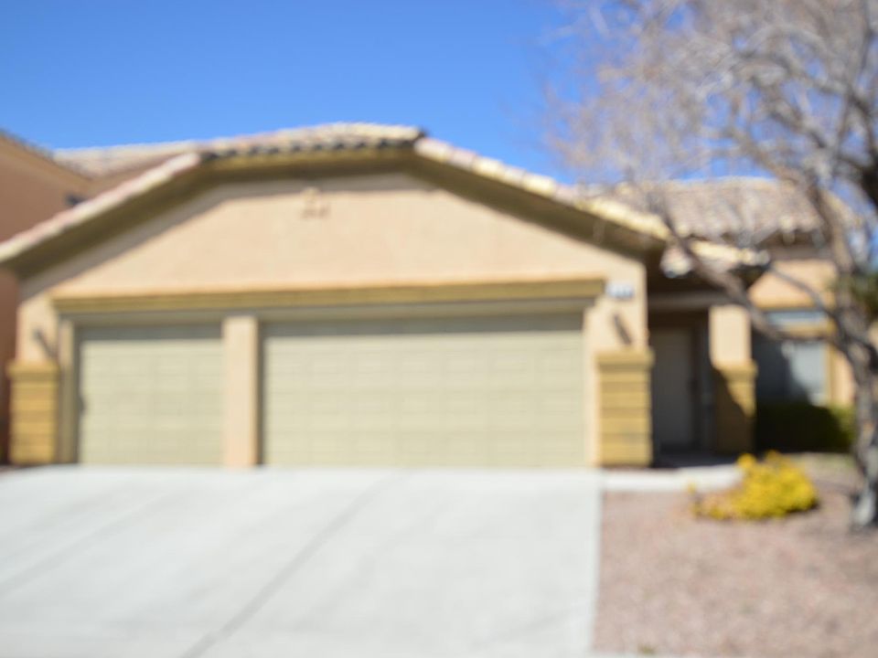 1st image of 124 Cora Hills Ct