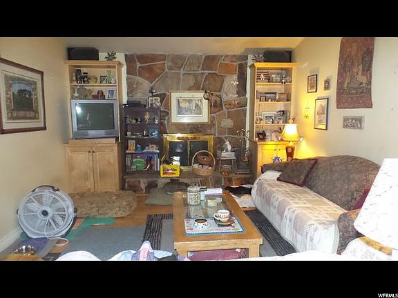 2nd image of 1286 E Starwood Ct