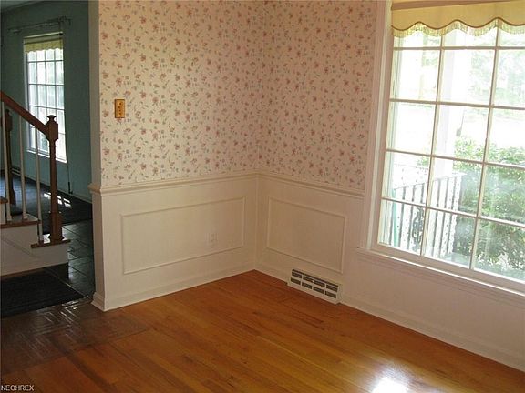 5th image of 2781 Erie Dr