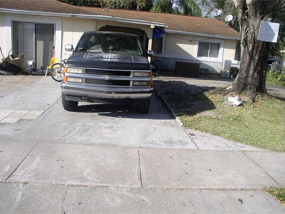 2nd image of 411 Tarpon St