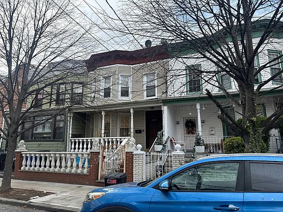 2nd image of 280 E 38th St