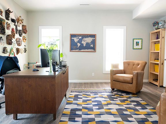 Office space/ study just off the fourier