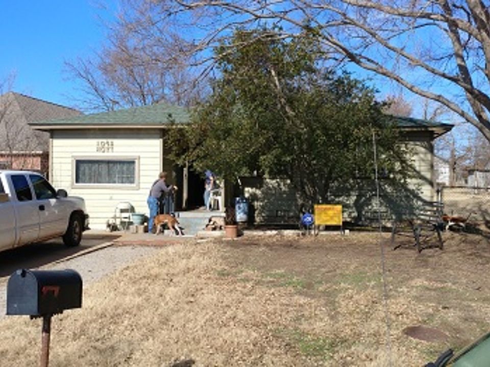 1st image of 1043 Hoyt Ave