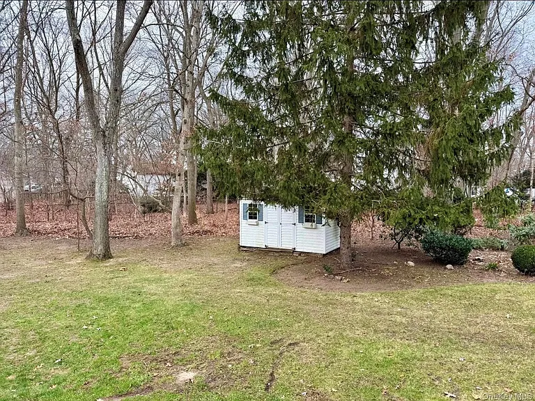 86 Krispin Ln #B — Photo 6