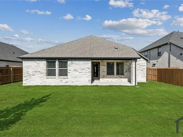 432 Hundred Acre Dr, Waxahachie, TX 75165