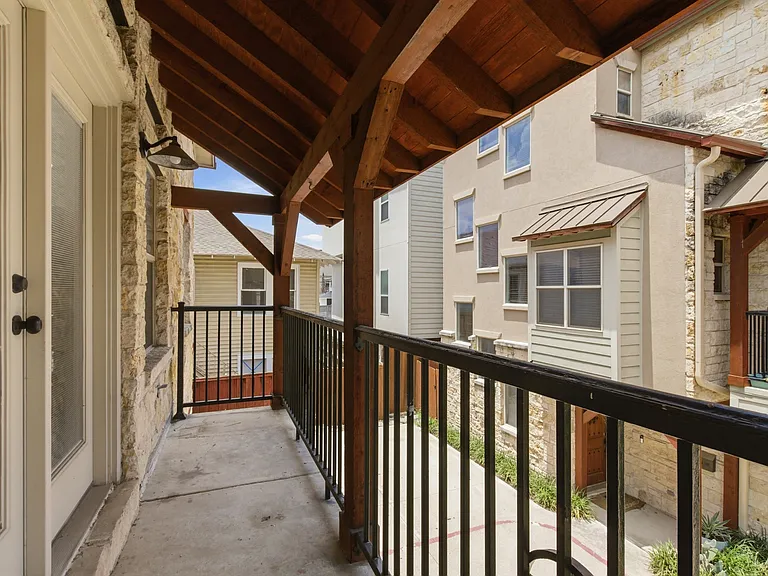 1715 Lewis Ct — Photo 29