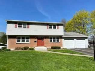 1009 Beechwood Ln, Vestal, NY 13850