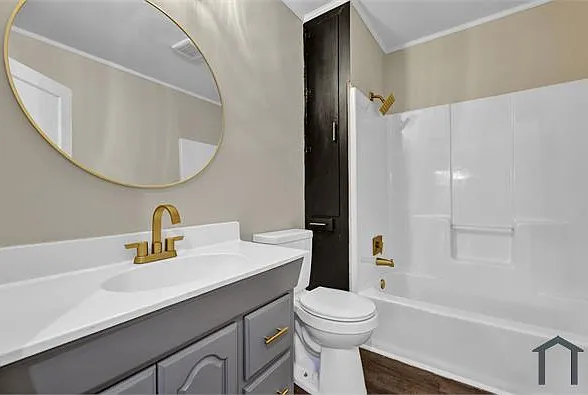 1006 Taylor Rd — Photo 3