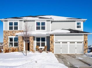 7032 104th Ave N, Brooklyn Park, MN 55445